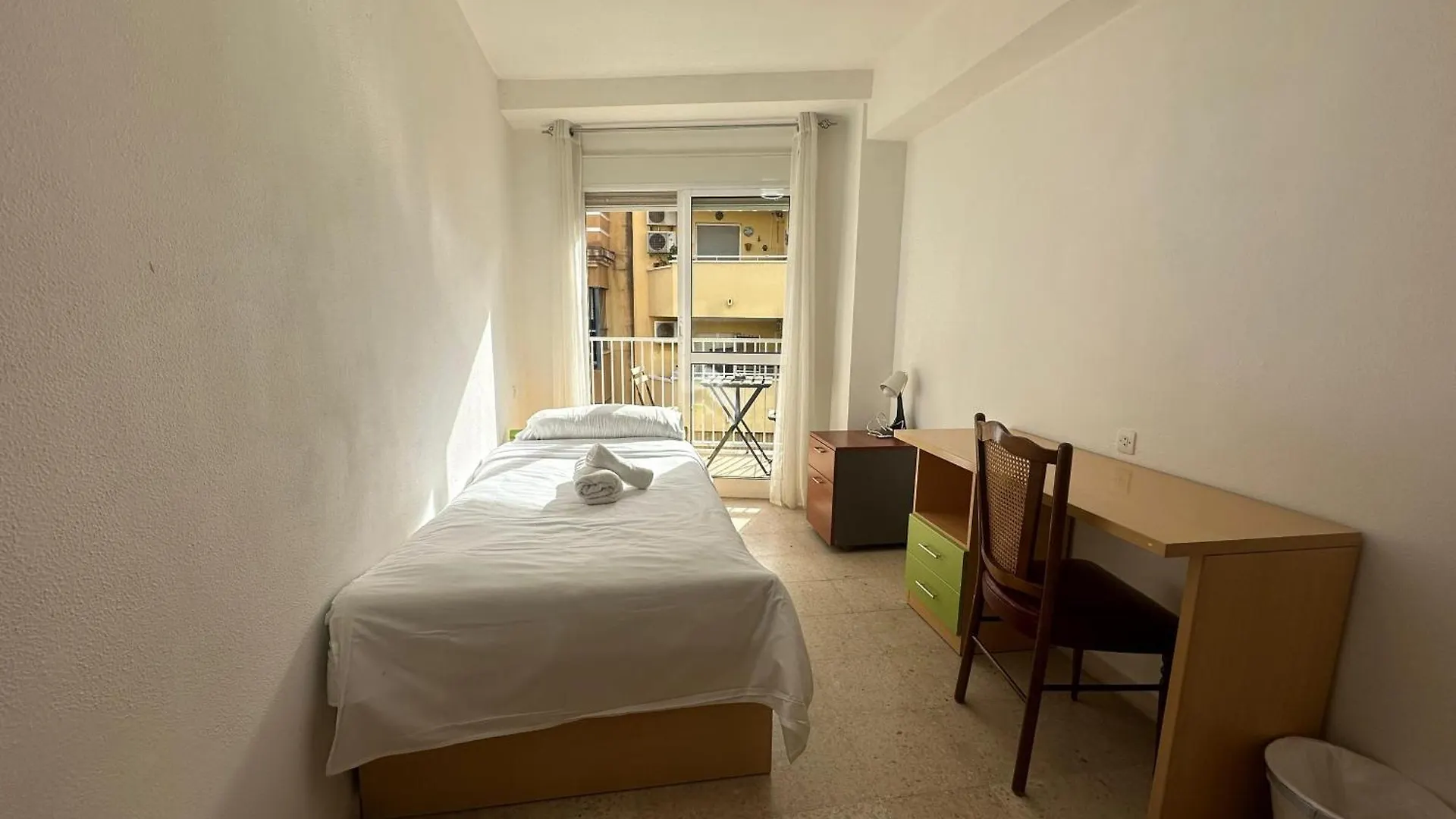 Habitacion Individual Con Terraza Málaga Pansiyon