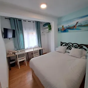  Habitación en casa particular Barcelona Airport Mi Colibri España